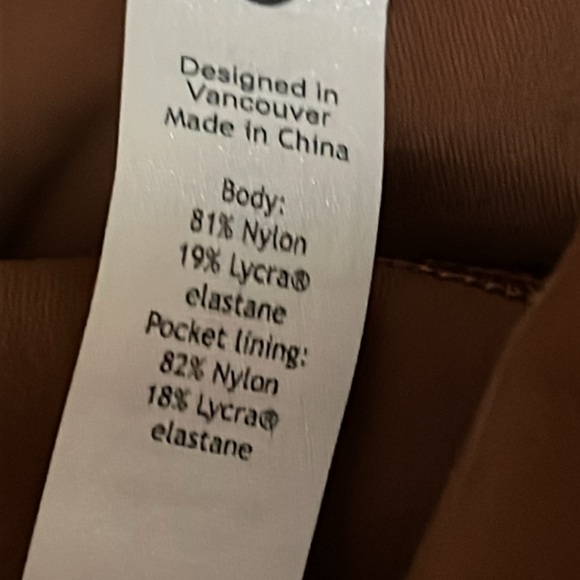 Lululemon high rise flare yoga pants size 6 NWOT - Picture 5 of 6